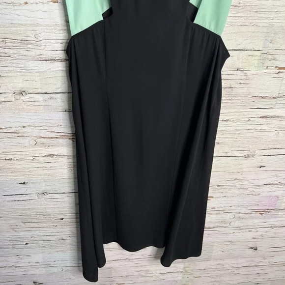 BCBGMaxazria Chantel Crossover Dress Size small black green white - Picture 8 of 9